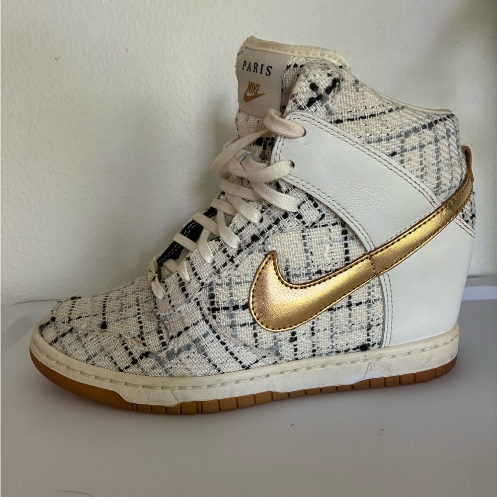 Nike Dunk SkyHigh Paris Edition QS